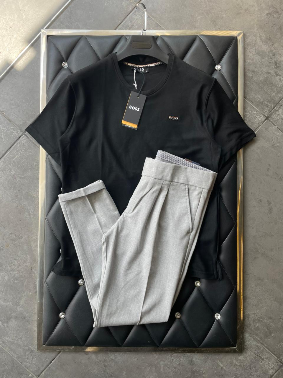 Brand T-shirt 20$ & jeans 25$